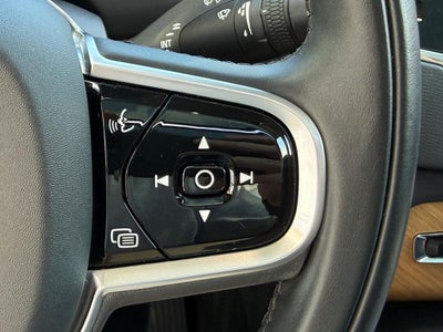 2022 Volvo XC90 Recharge Plug-In Hybrid T8 Inscription Expression 6 Passenger