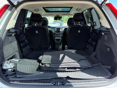2022 Volvo XC90 Recharge Plug-In Hybrid T8 Inscription Expression 6 Passenger