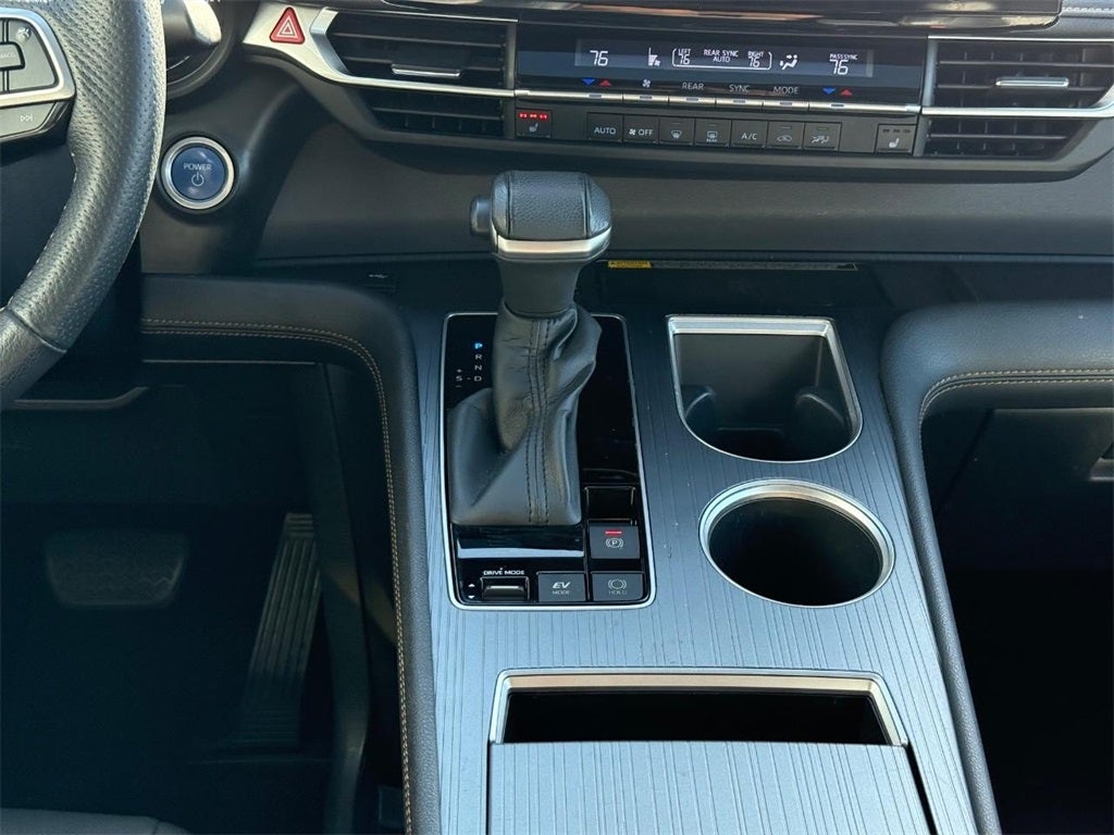 2022 Toyota Sienna Woodland Edition