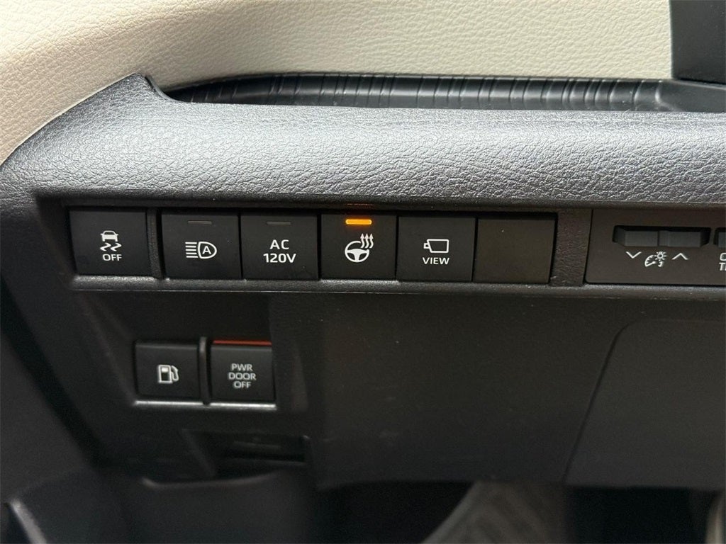 2023 Toyota Sienna Platinum 7 Passenger