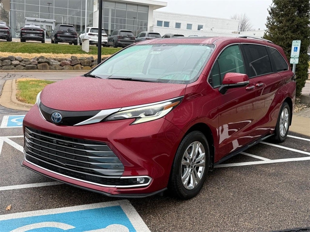 2023 Toyota Sienna Platinum 7 Passenger