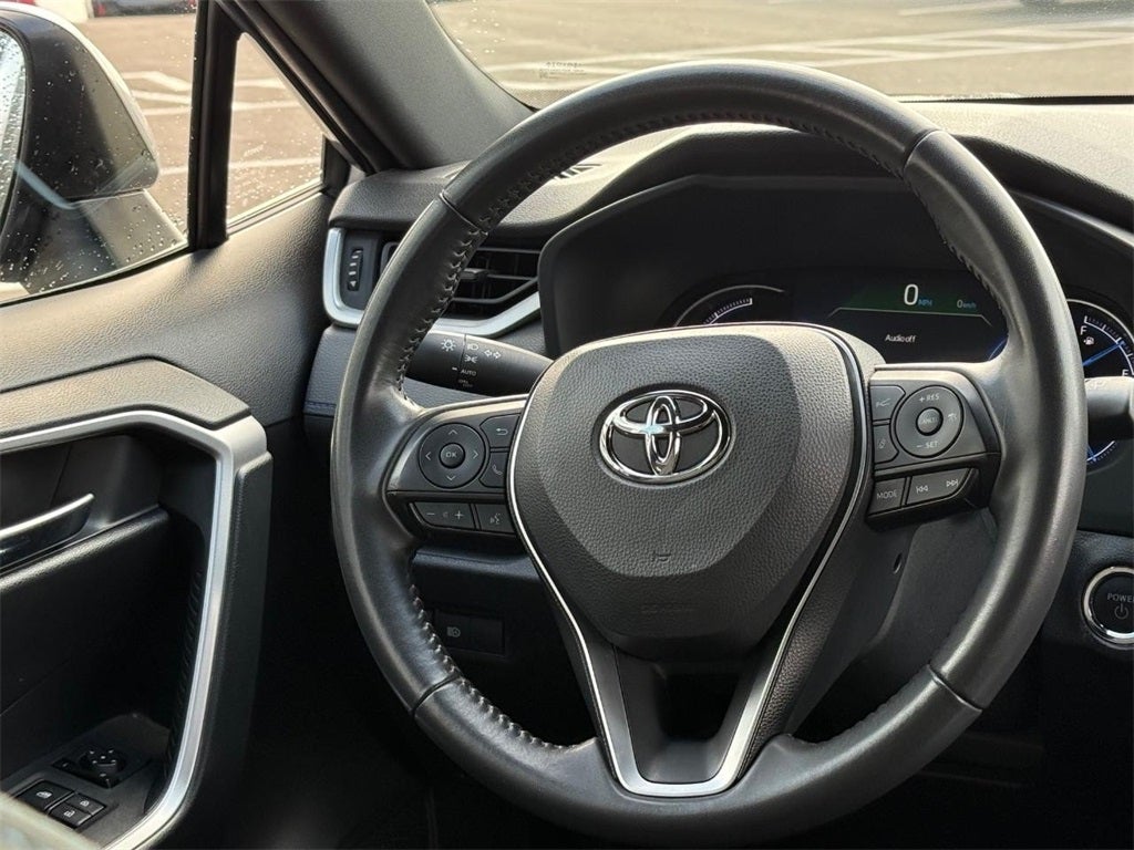 2023 Toyota RAV4 Hybrid SE