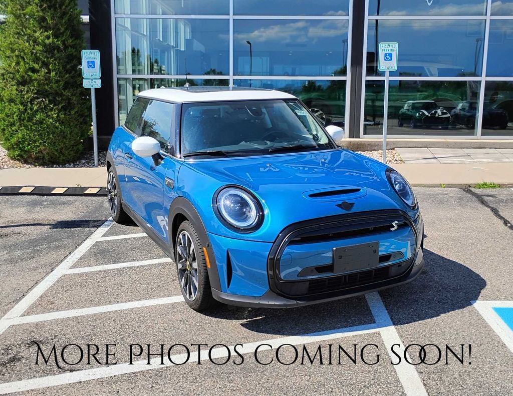 2024 MINI HARDTOP 2 DOOR Iconic