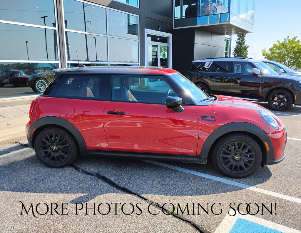 2024 MINI HARDTOP 2 DOOR Iconic