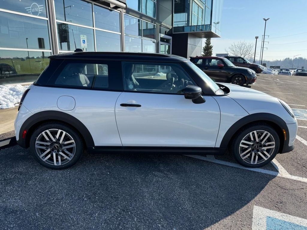 2026 MINI 2 DOOR SIGNATURE PLUS