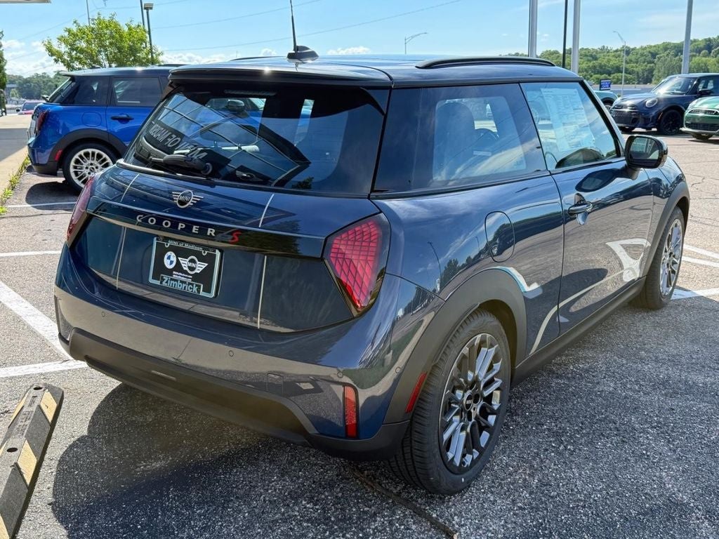 2026 MINI 2 DOOR ICONIC