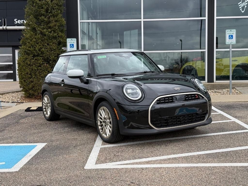 2026 MINI 2 DOOR ICONIC