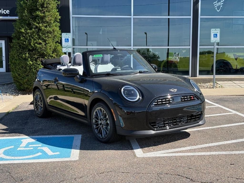 2026 MINI CONVERTIBLE SIGNATURE PLUS