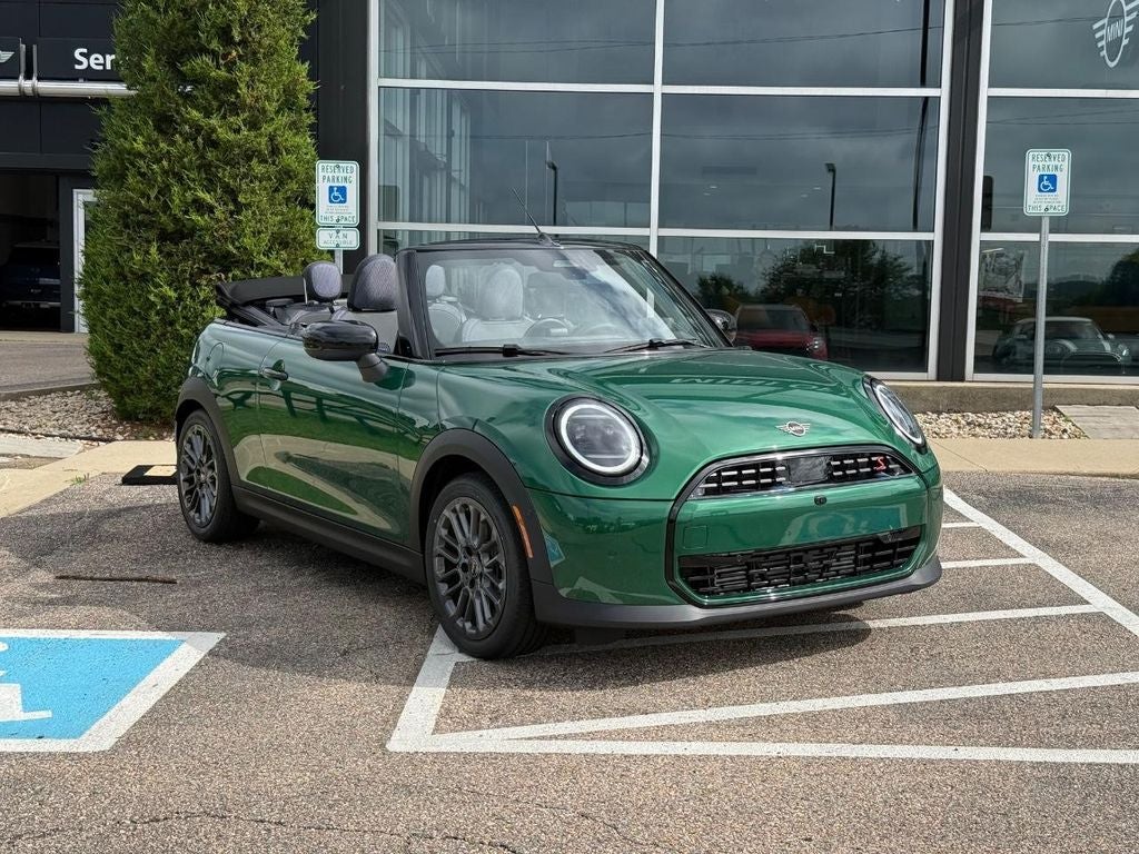 2026 MINI Convertible Cooper S's photo