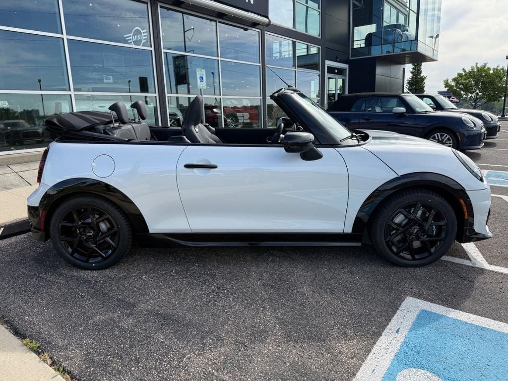 2026 MINI CONVERTIBLE ICONIC