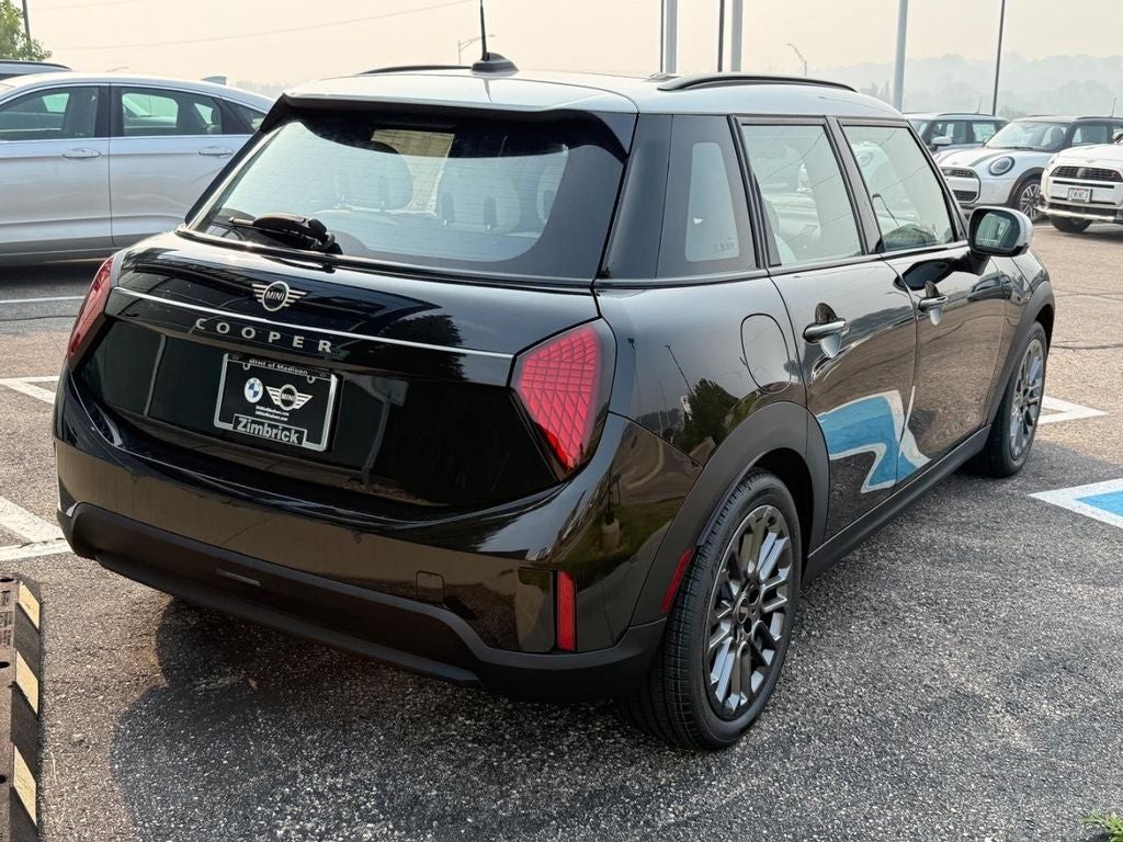 2026 MINI 4 DOOR ICONIC