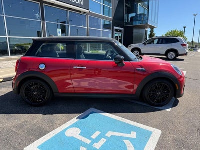 2024 MINI HARDTOP 2 DOOR Signature