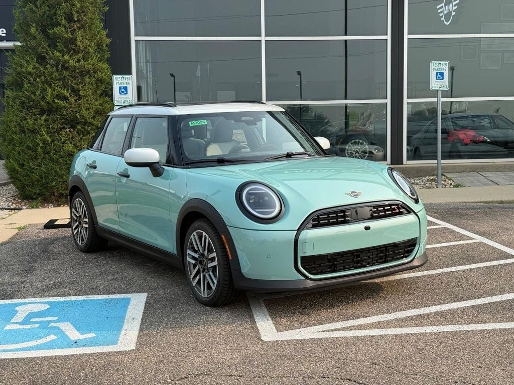 2026 MINI 4 DOOR ICONIC