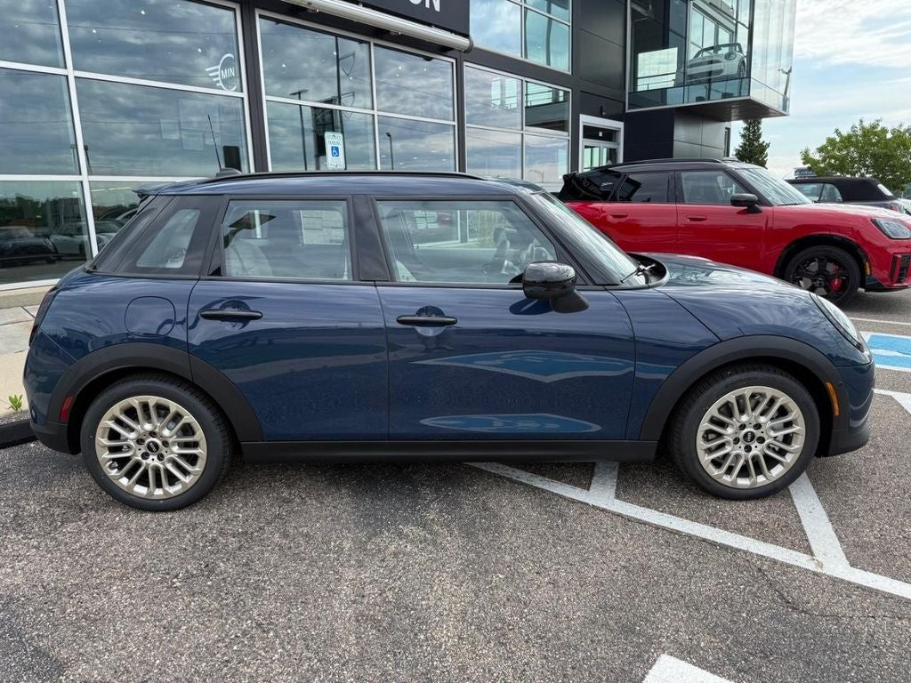 2026 MINI 4 DOOR SIGNATURE PLUS