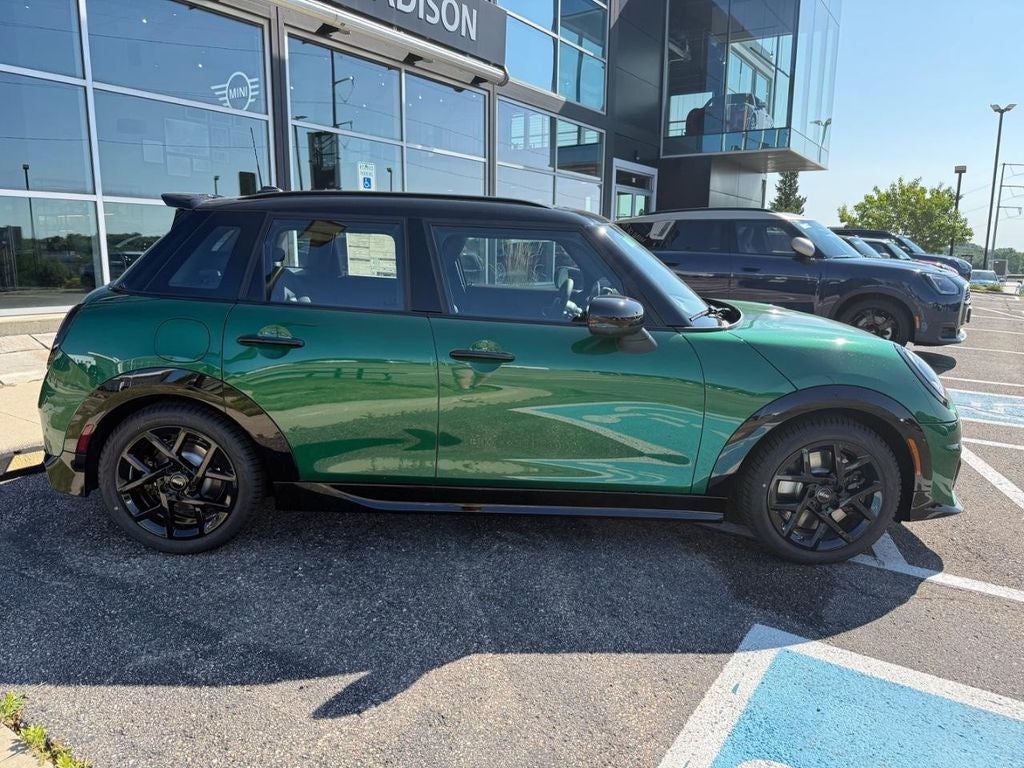 2026 MINI 4 DOOR ICONIC
