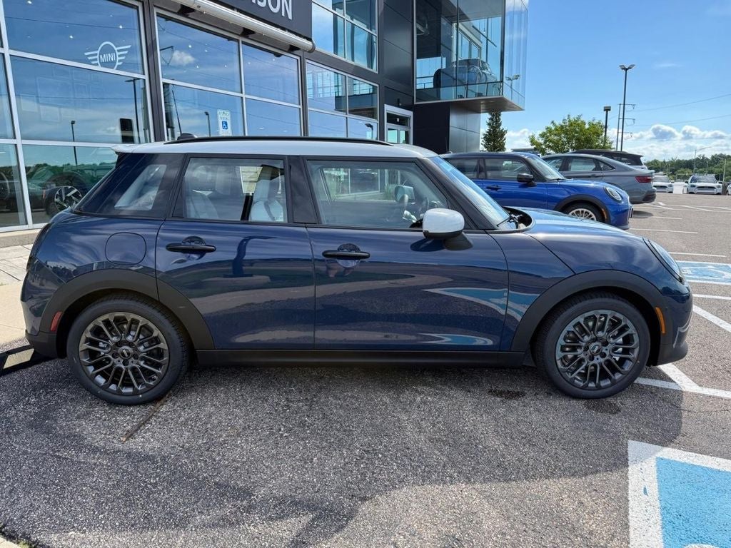 2026 MINI 4 DOOR SIGNATURE PLUS