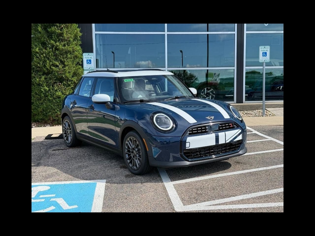 2026 MINI Hardtop Cooper S's photo
