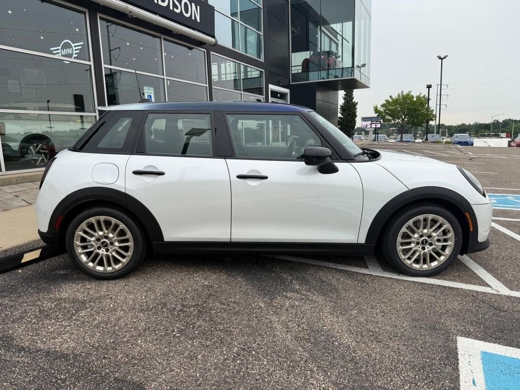 2026 MINI 4 DOOR ICONIC