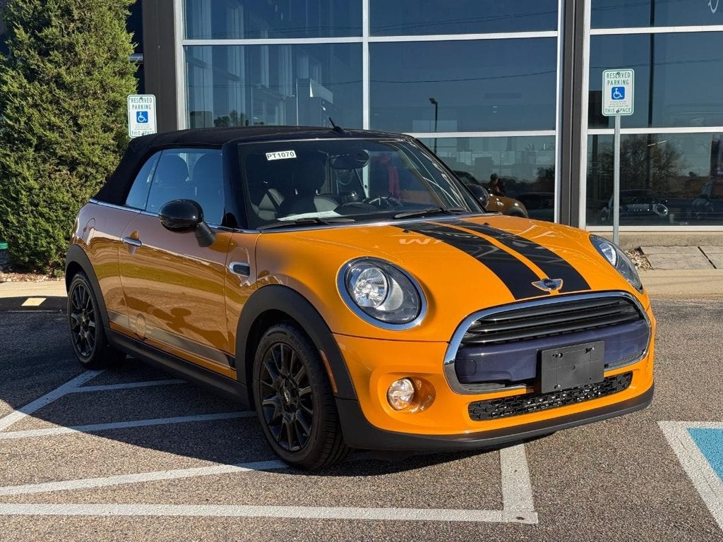 2017 MINI CONVERTIBLE Base