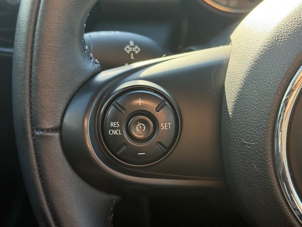 2017 MINI CONVERTIBLE Base