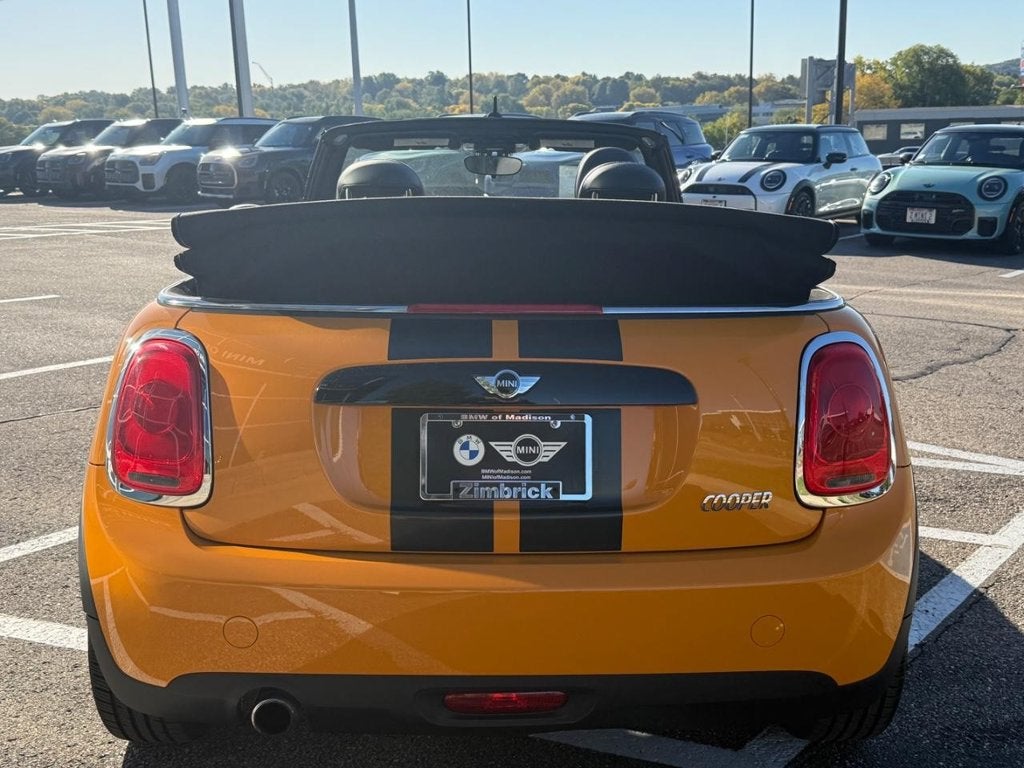 2017 MINI CONVERTIBLE Base