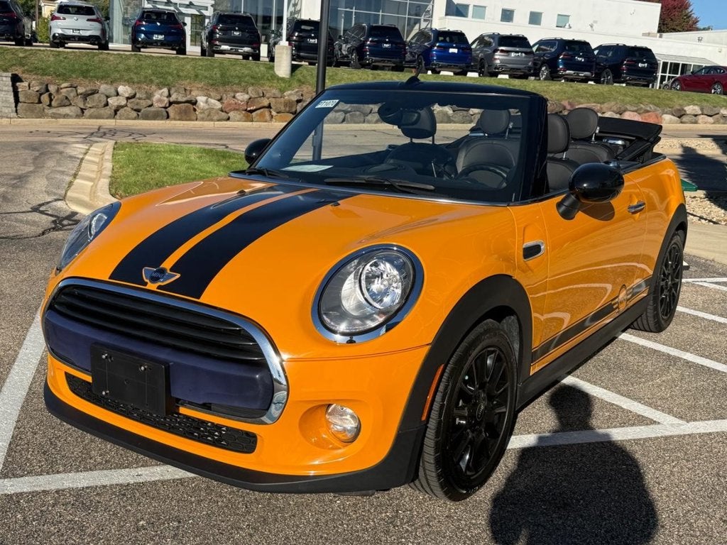 2017 MINI CONVERTIBLE Base