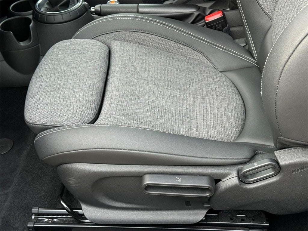 2015 MINI HARDTOP 2 DOOR Base