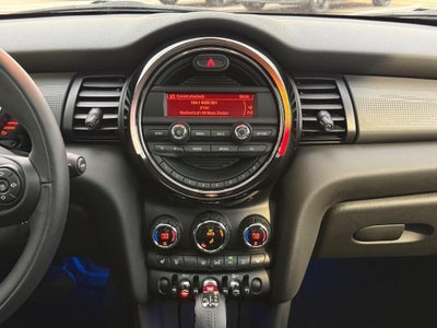 2016 MINI HARDTOP 4 DOOR Base