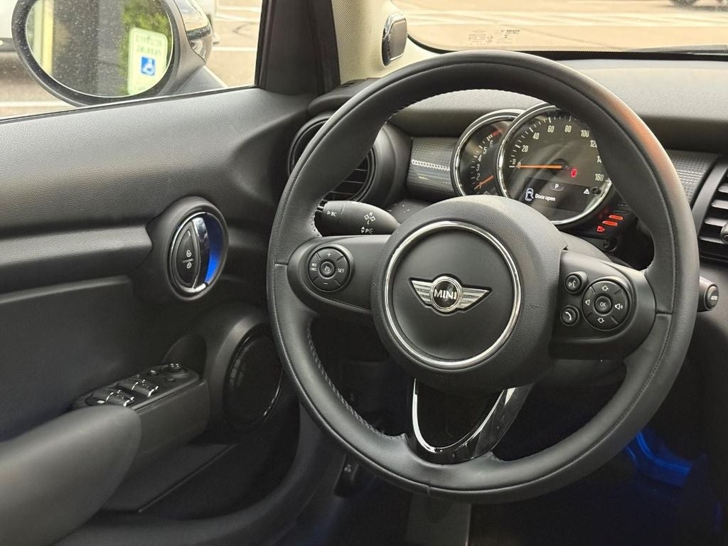 2016 MINI HARDTOP 4 DOOR Base
