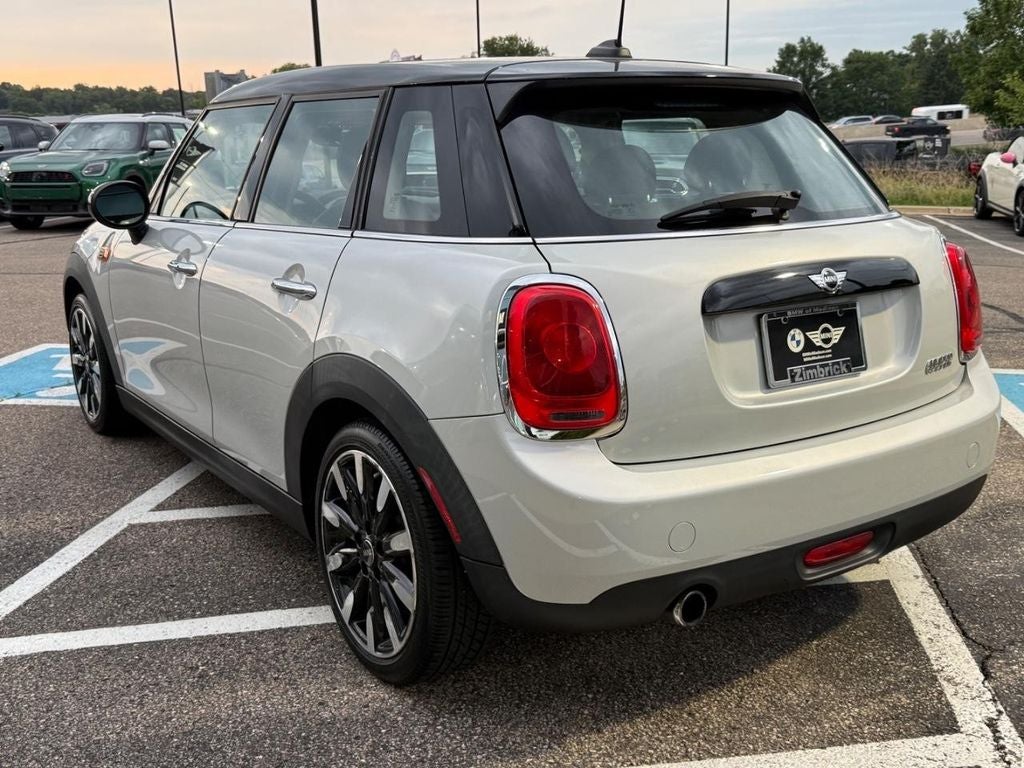 2016 MINI HARDTOP 4 DOOR Base