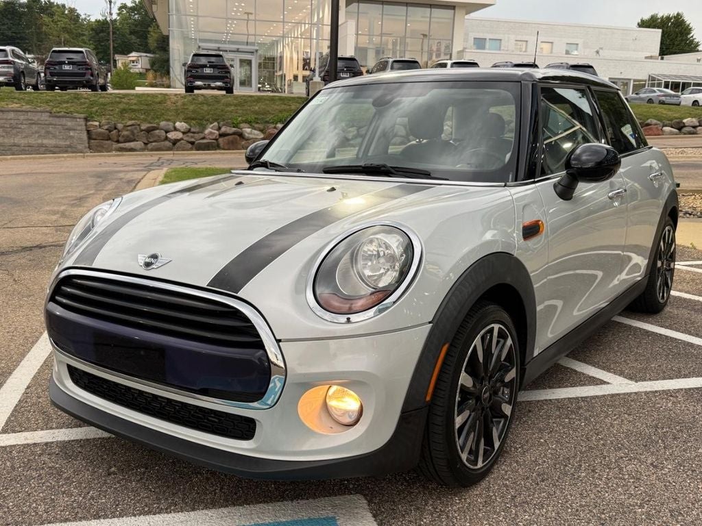 2016 MINI HARDTOP 4 DOOR Base