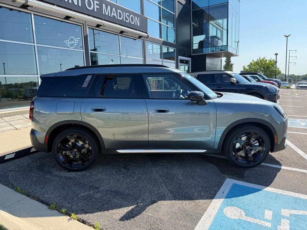 2027 MINI COUNTRYMAN ICONIC