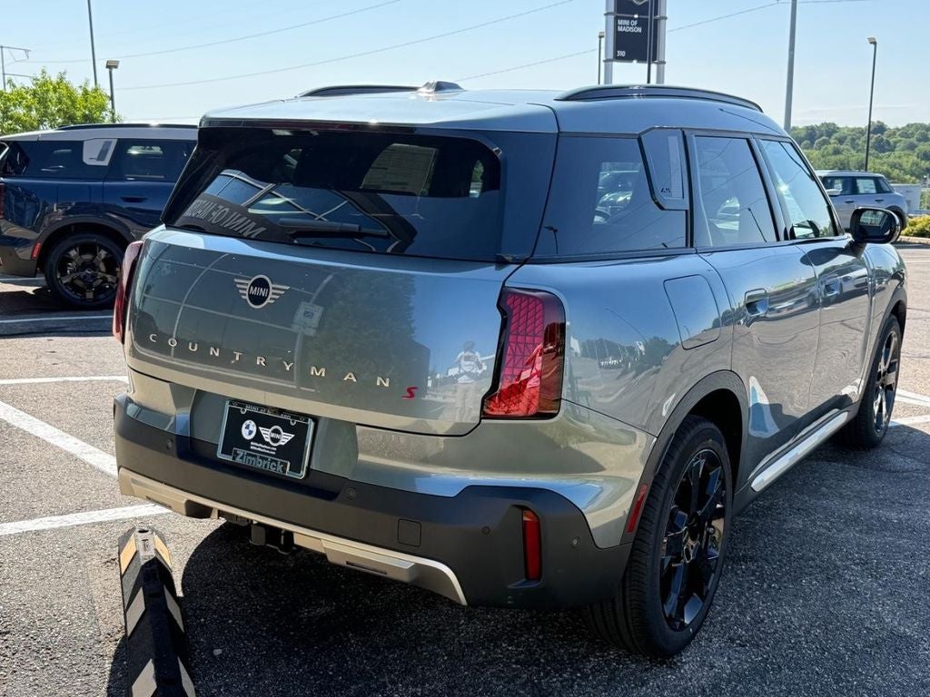 2027 MINI COUNTRYMAN ICONIC