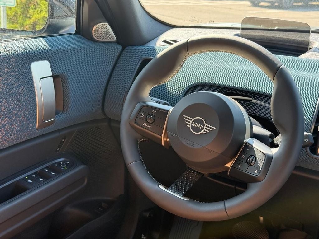 2027 MINI COUNTRYMAN ICONIC