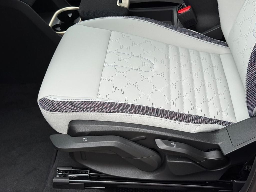 2027 MINI COUNTRYMAN SIGNATURE PLUS
