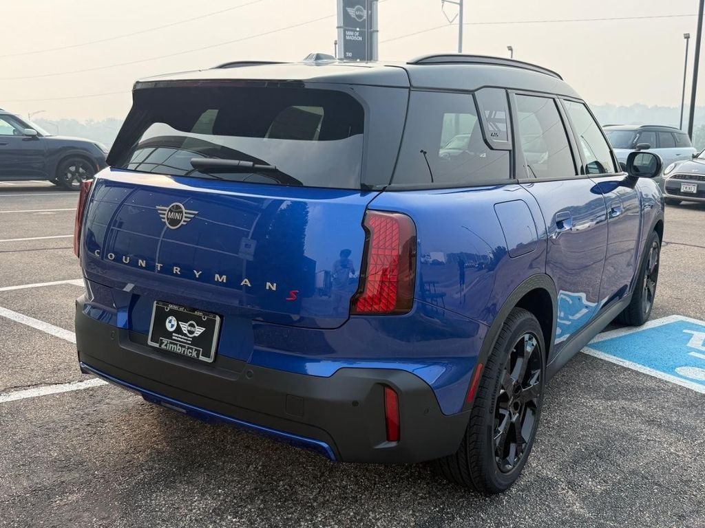 2027 MINI COUNTRYMAN ICONIC