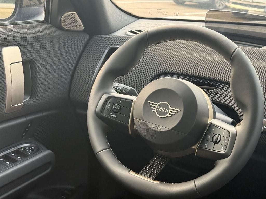 2027 MINI COUNTRYMAN ICONIC