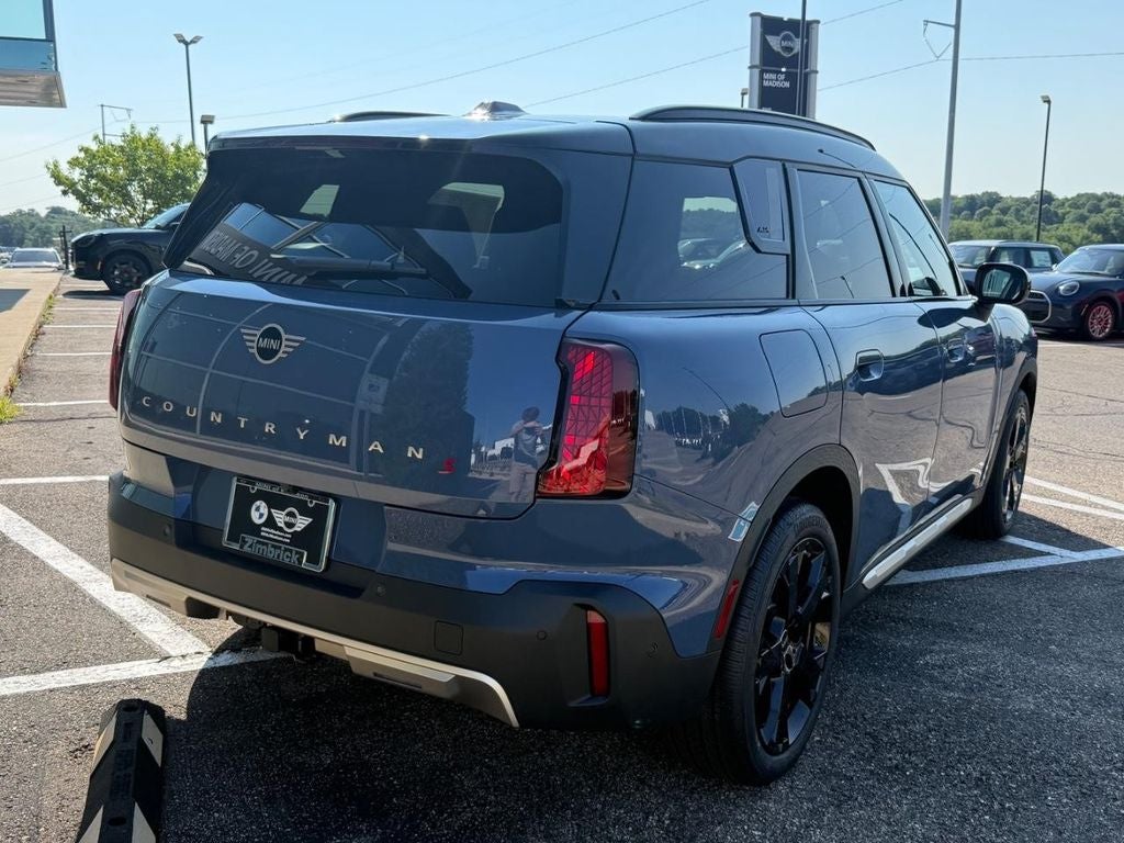 2027 MINI COUNTRYMAN ICONIC