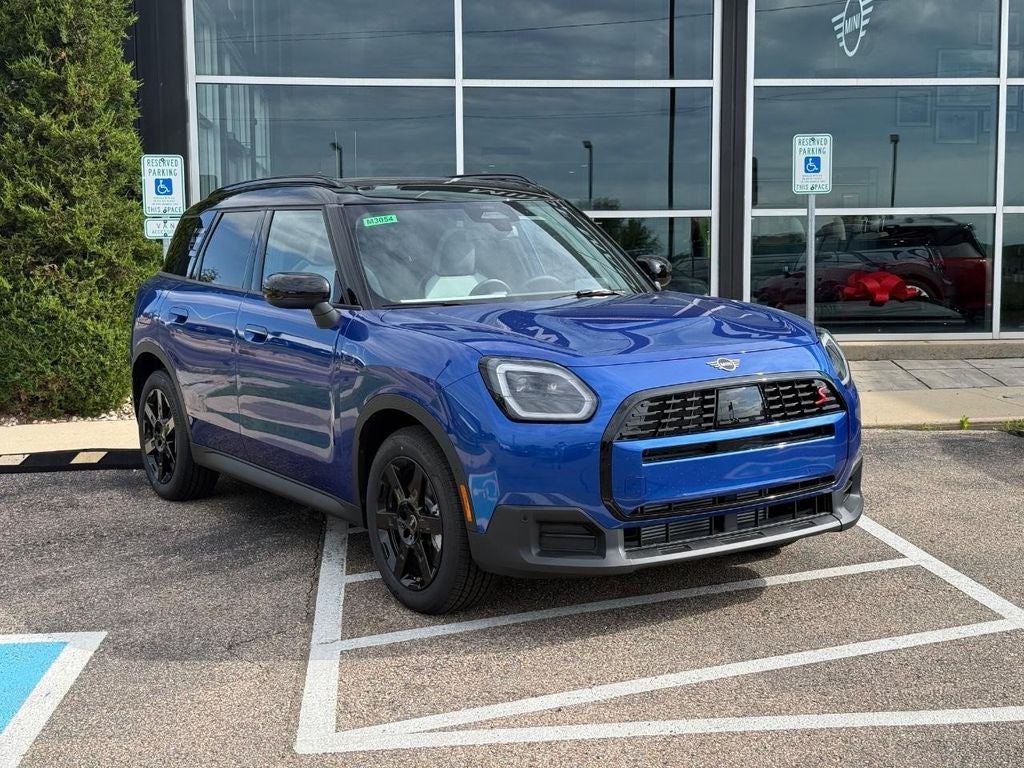 2027 MINI COUNTRYMAN Base