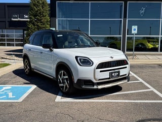 2025 MINI COUNTRYMAN Iconic
