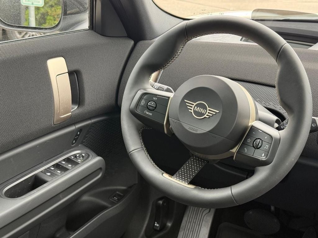2027 MINI COUNTRYMAN SIGNATURE PLUS