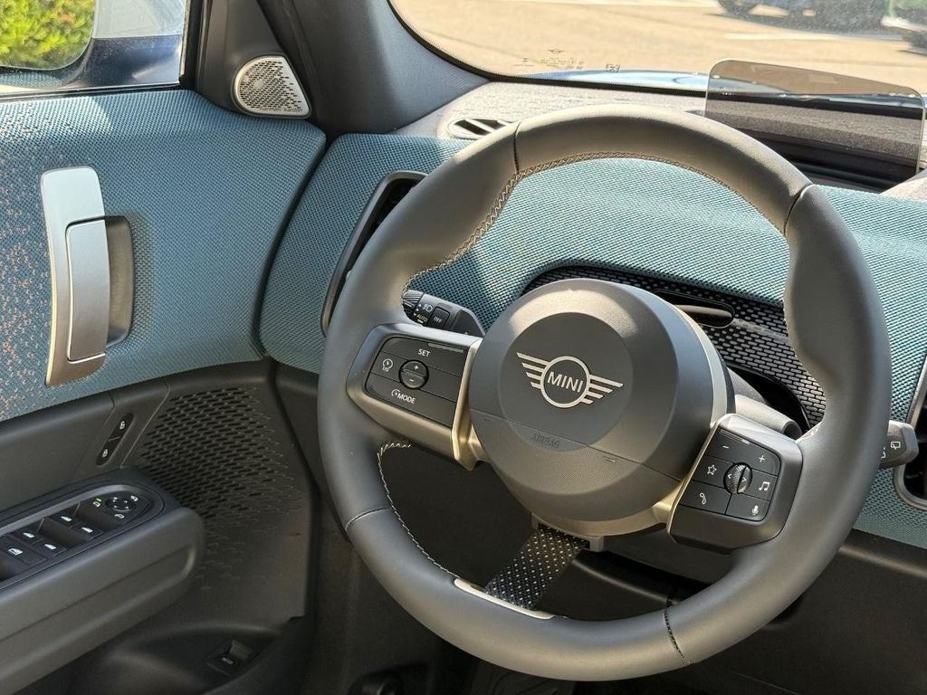 2027 MINI COUNTRYMAN ICONIC