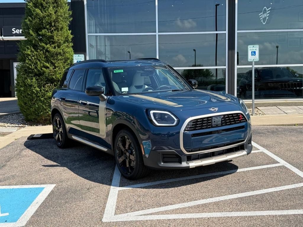 2027 MINI COUNTRYMAN ICONIC