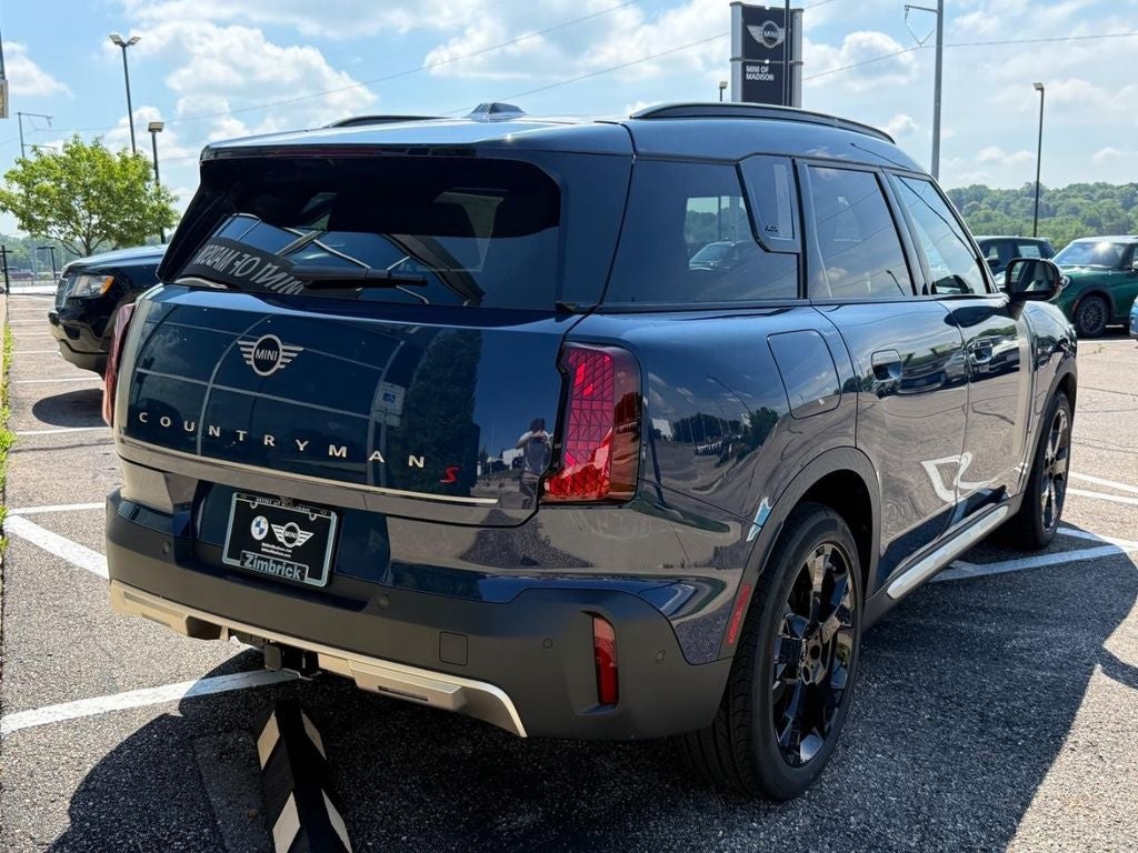 2027 MINI COUNTRYMAN ICONIC