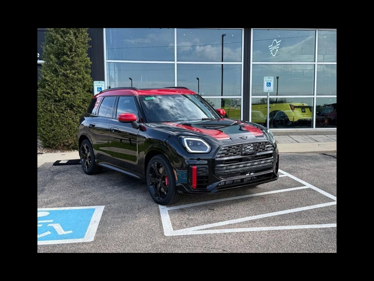 2027 MINI Countryman's photo