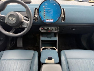 2025 MINI COUNTRYMAN Iconic