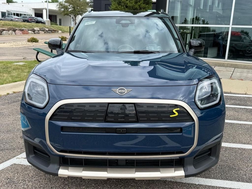 2025 MINI COUNTRYMAN Iconic