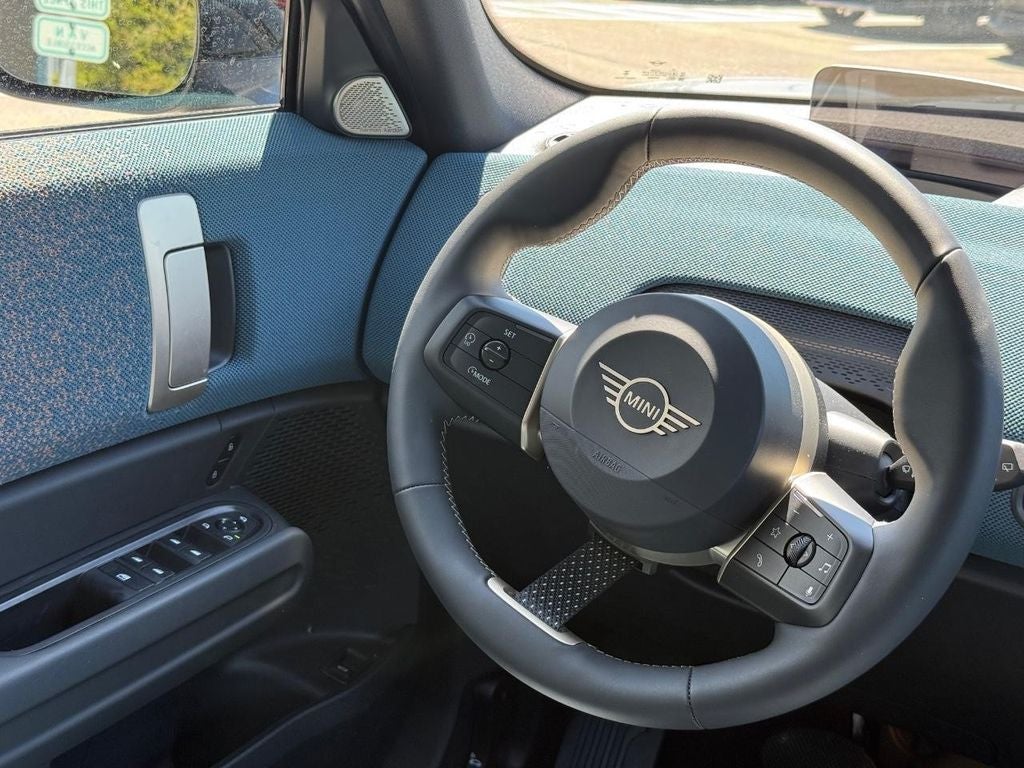 2025 MINI COUNTRYMAN Iconic