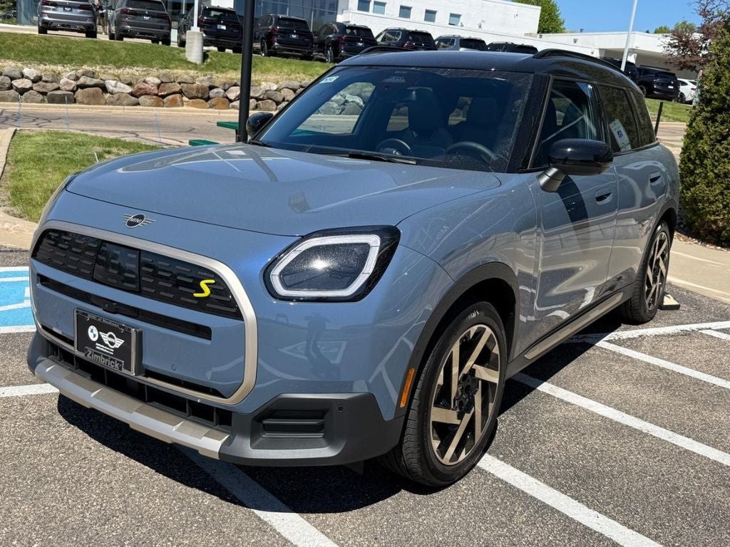 2025 MINI COUNTRYMAN Iconic