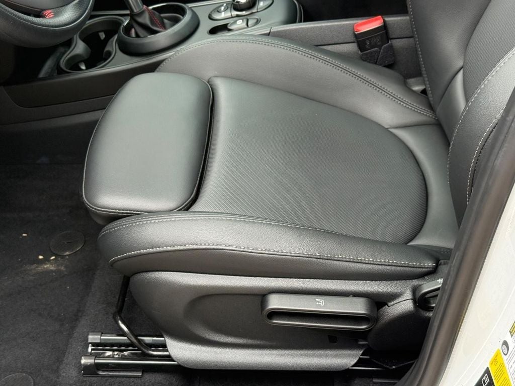 2019 MINI COUNTRYMAN CLASSIC